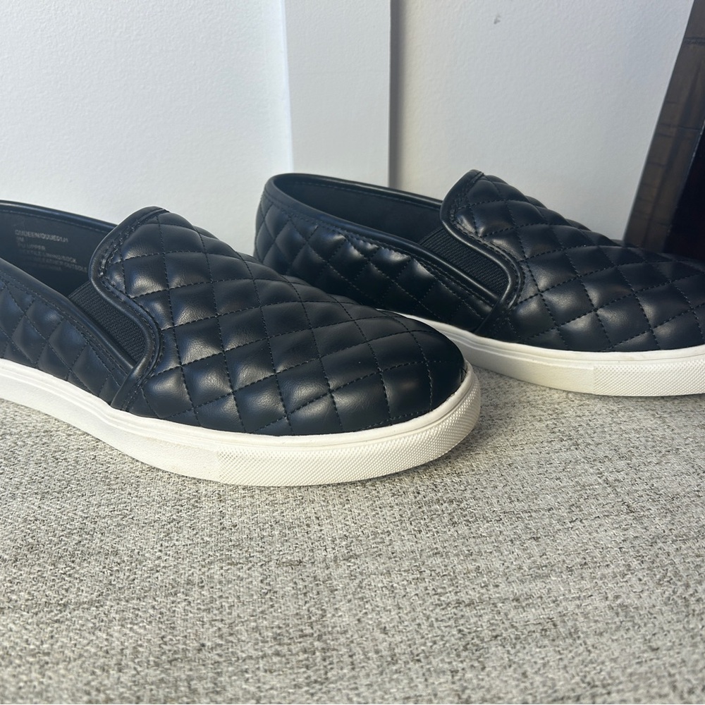 Madden Girl Black Quilted Slip-On Flats Size 9